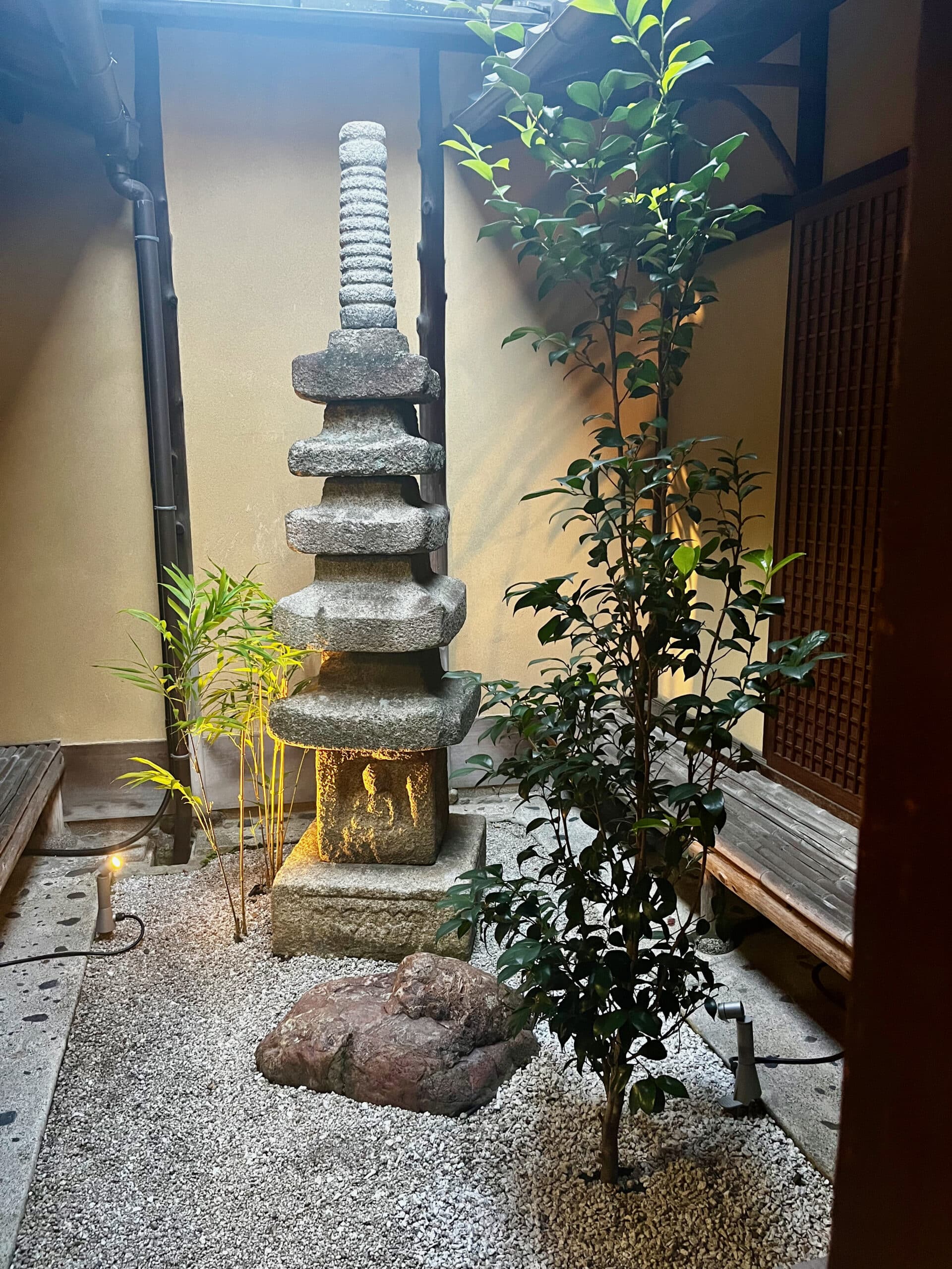 Japon-kyoto-Satomi-Yuseido-Cafe-jardin-interieur-maison-machiya-Tsubo Niwa
