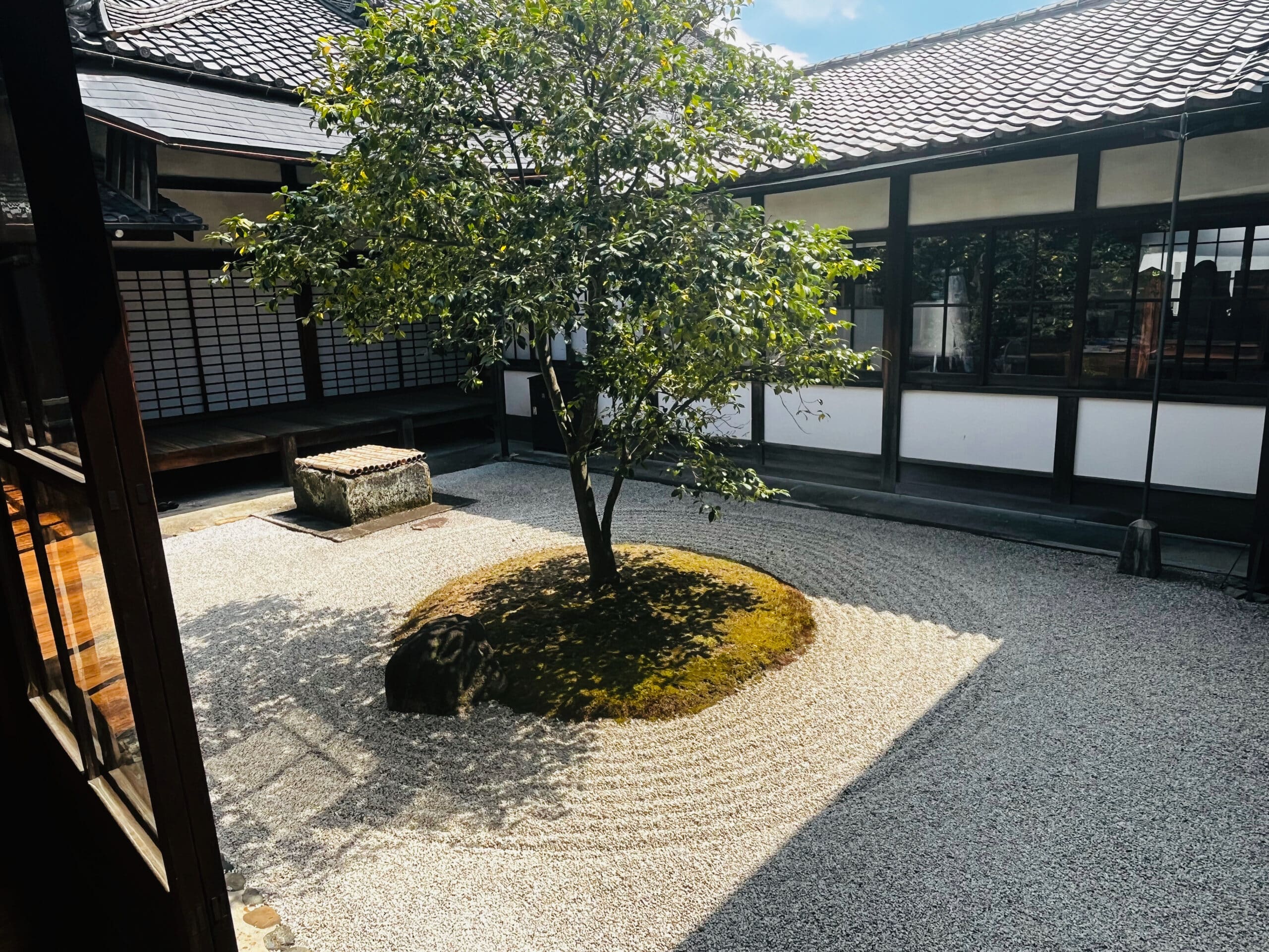 Kenninji Temple-bouddhiste-bouddhisme-zen-jardins-secs