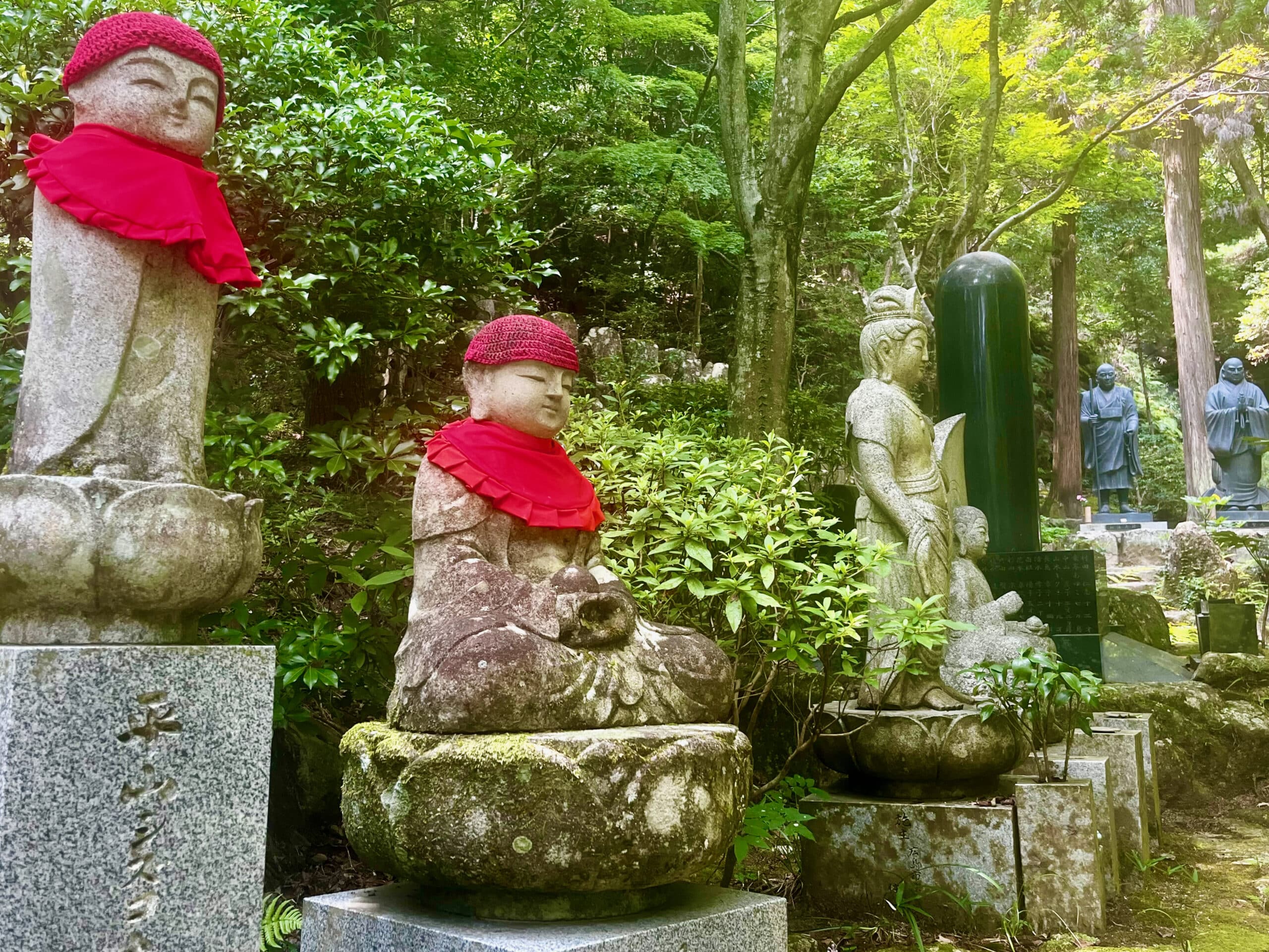 Japon-Hiroshima-Mitaki-dera-temple-zen-moine-bouddhisme-Shingon-bouddhiste-zen